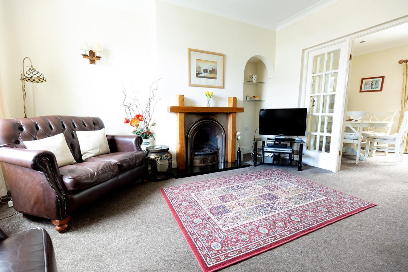Willow - Cost 3 Bed In Penrhyn Bay With Sea Views With Access To Snowdonia Holiday home