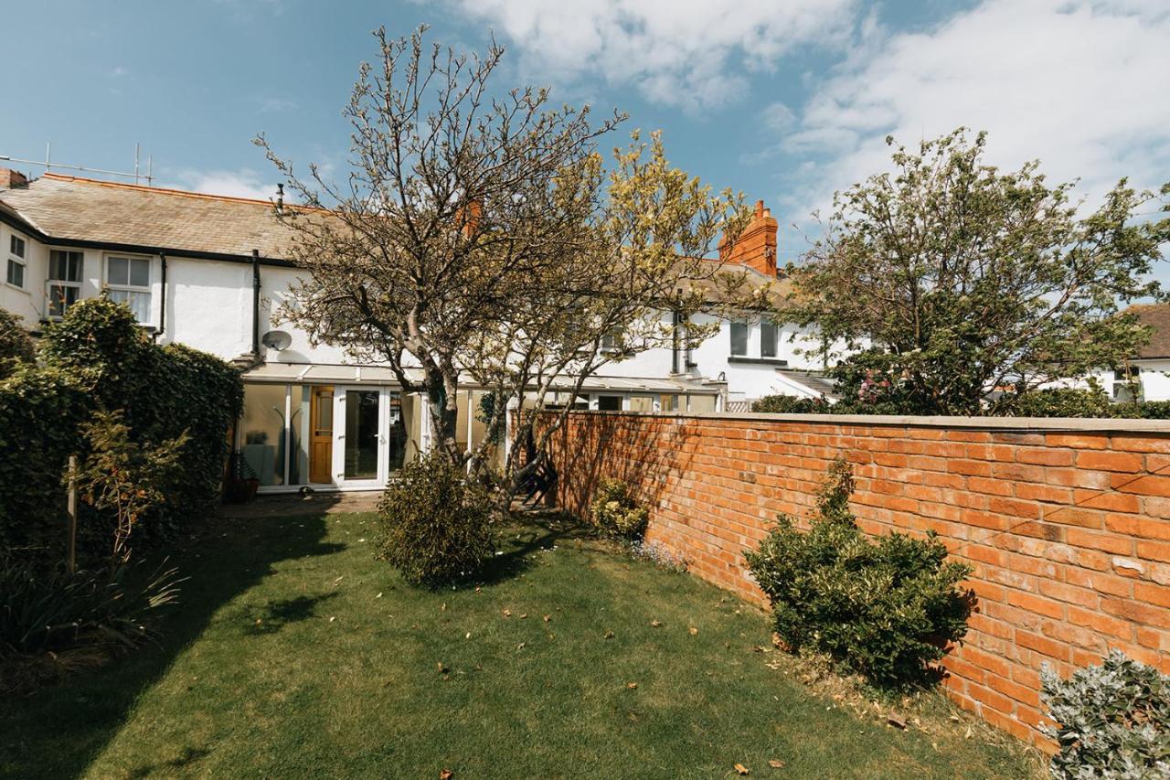 Holiday home Willow - Cost 3 Bed In Penrhyn Bay With Sea Views With Access To Snowdonia Rhos-on-Sea