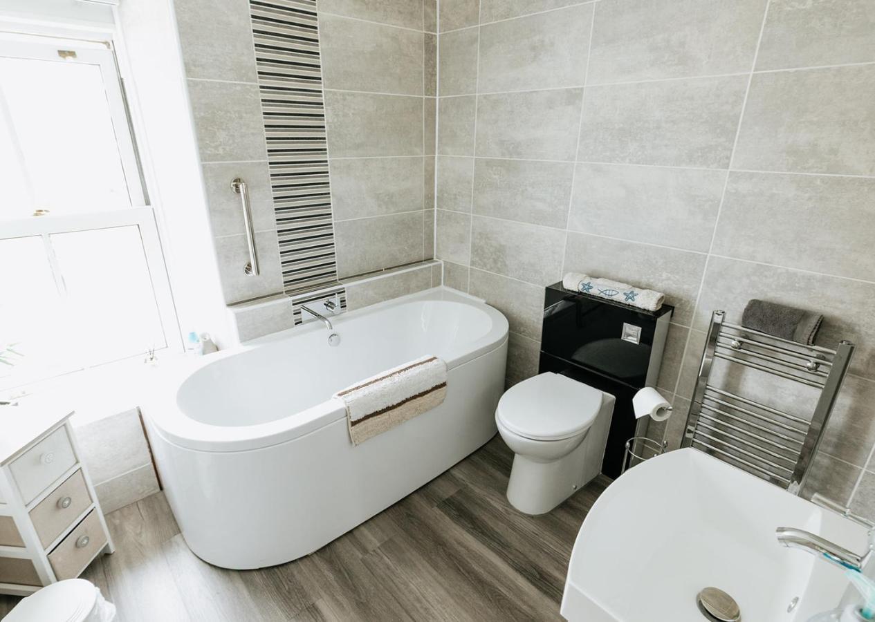 Willow - Cost 3 Bed In Penrhyn Bay With Sea Views With Access To Snowdonia Holiday home Rhos-on-Sea