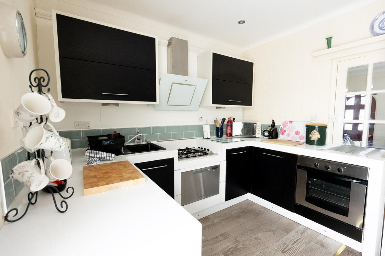 Holiday home Willow - Cost 3 Bed In Penrhyn Bay With Sea Views With Access To Snowdonia Rhos-on-Sea
