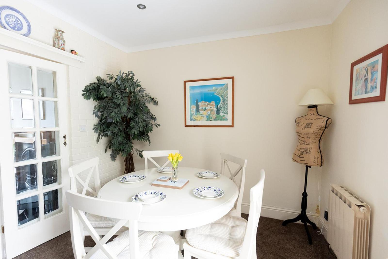 Holiday home Willow - Cost 3 Bed In Penrhyn Bay With Sea Views With Access To Snowdonia