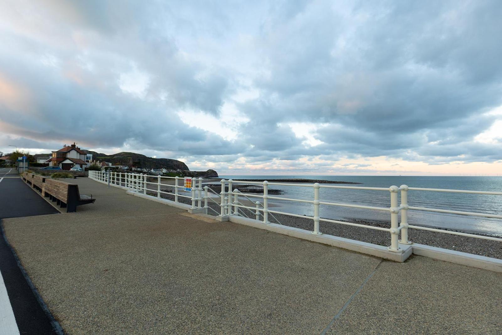 Holiday home Willow - Cost 3 Bed In Penrhyn Bay With Sea Views With Access To Snowdonia *