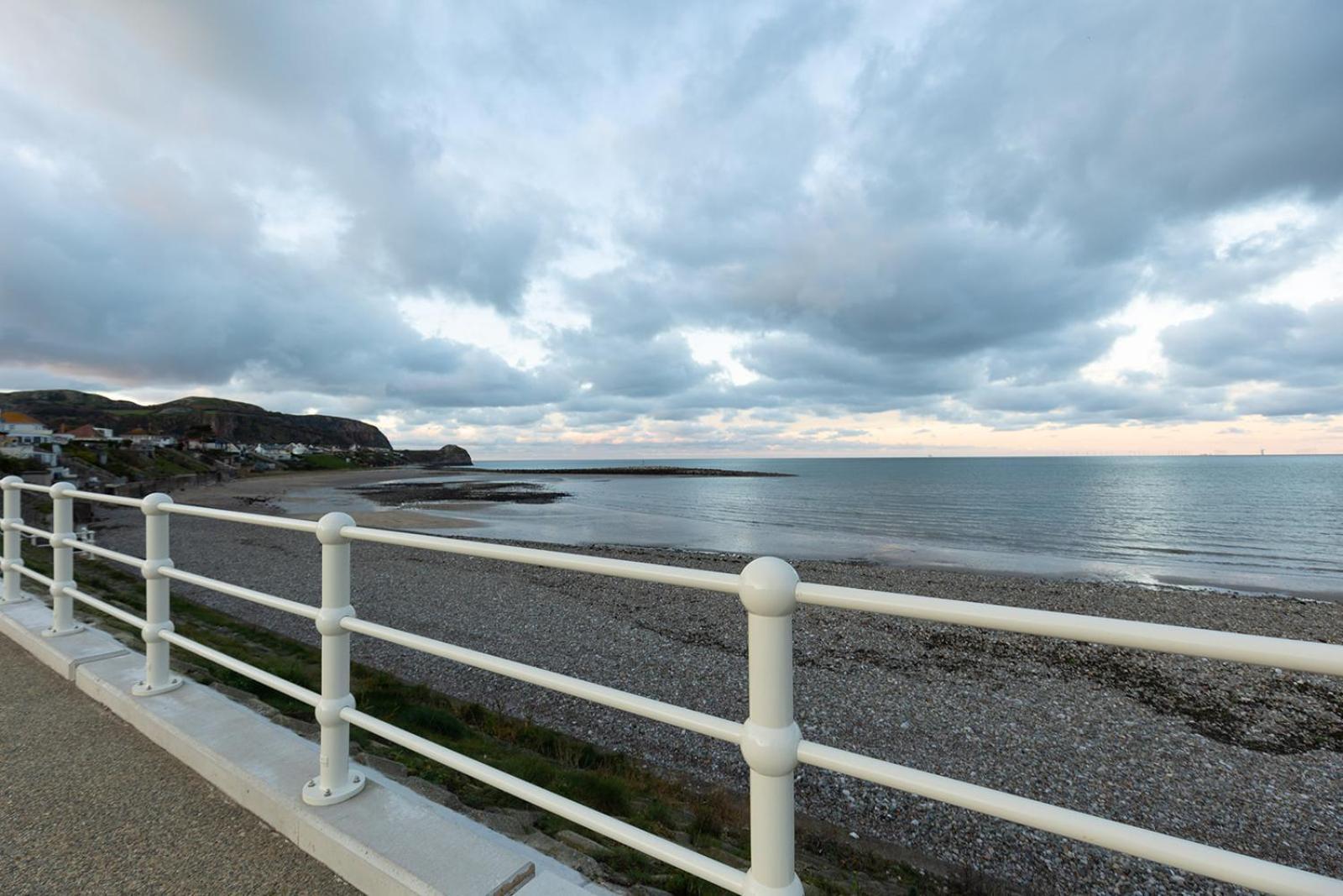 Holiday home Willow - Cost 3 Bed In Penrhyn Bay With Sea Views With Access To Snowdonia *